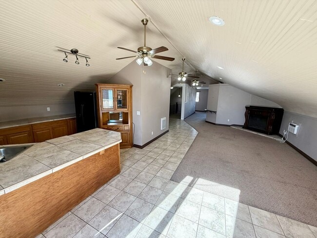 Building Photo - Keefer Studio