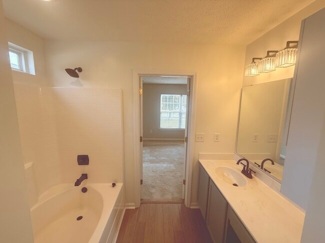 Building Photo - 112 Centennial Cir