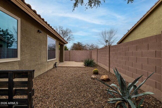 Building Photo - 1991 E Browning Pl