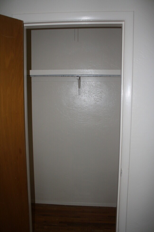 Building Photo - Newly Remodeled Triplex with Garage Parking!