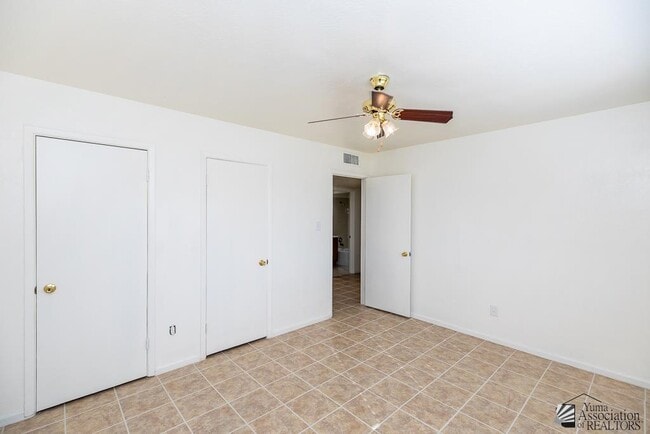 Building Photo - 1314 E 23rd Pl