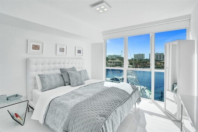 Building Photo - 400 Sunny Isles Blvd