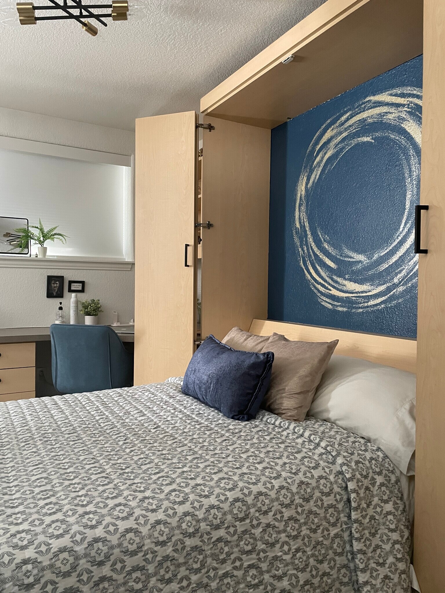 Building Photo - 1833 N Williams St