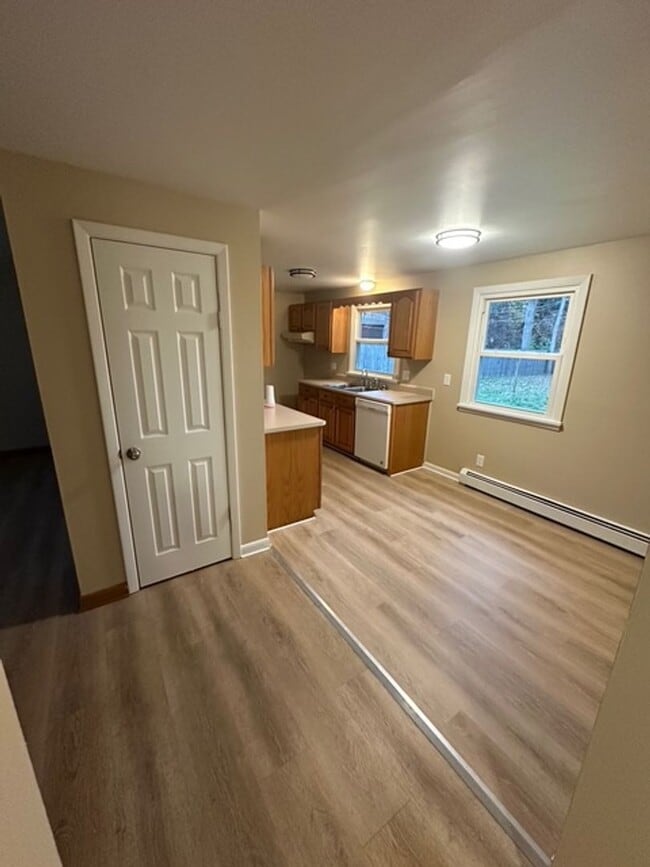 Building Photo - Three Bedroom Home For Rent on Joanne Drive in Greece (Rochester)