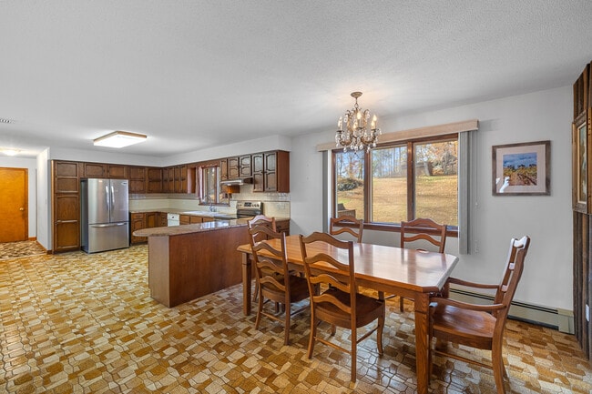 Building Photo - 117 Church Hill Rd