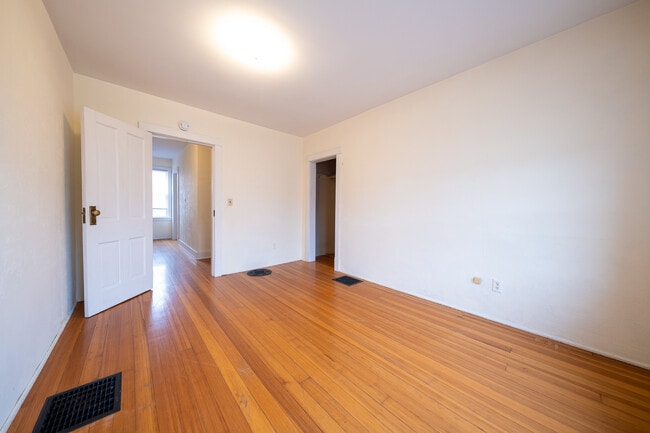 Building Photo - 128 2nd Ave W