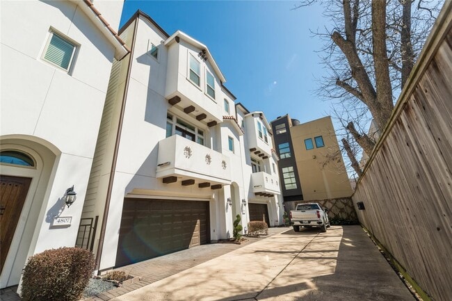 Building Photo - 4805 Jackson St