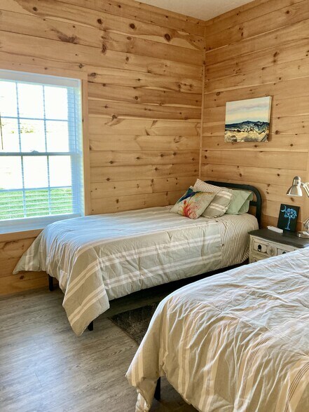 Building Photo - 134 Big Pine Rd