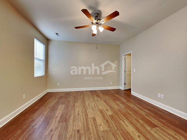 Building Photo - 306 Duck Pond Ln