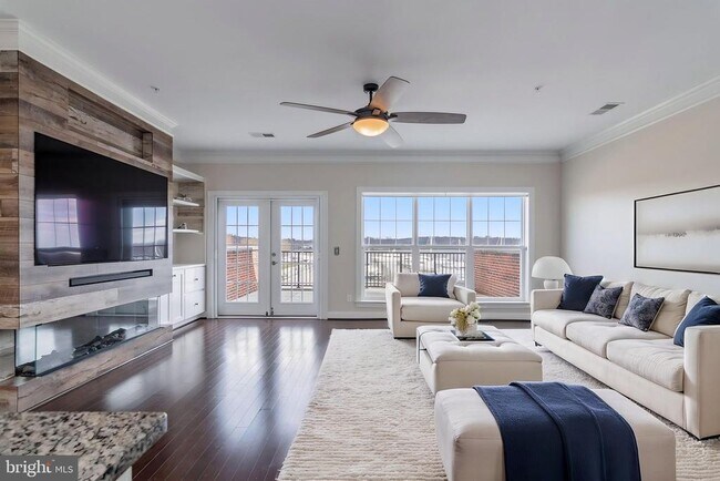 Building Photo - 612 Marina Landing Ln