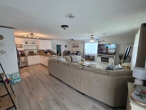 Building Photo - 5980 Woodwind Ct
