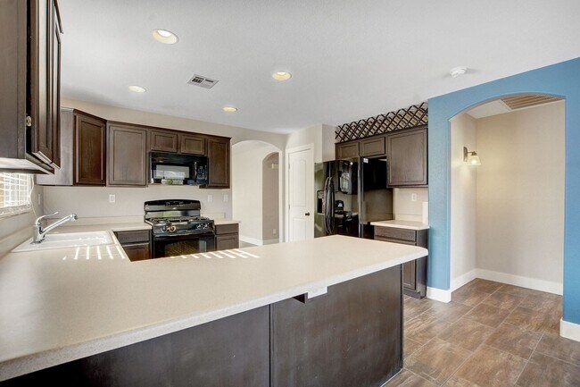 Building Photo - Incredible Single Story Southern Highlands...