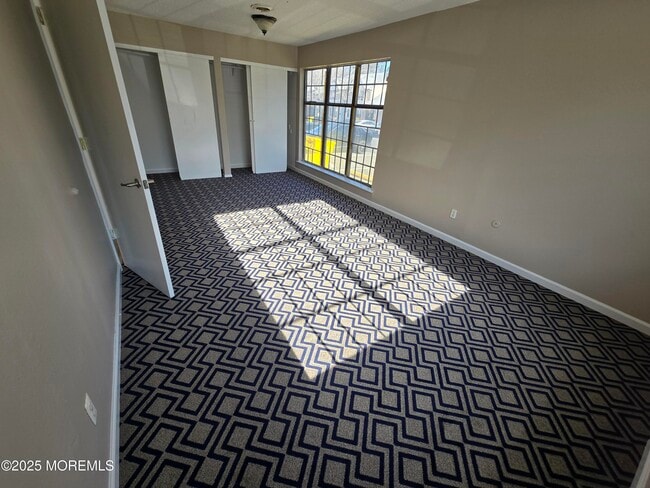 Building Photo - 121 Governors Rd