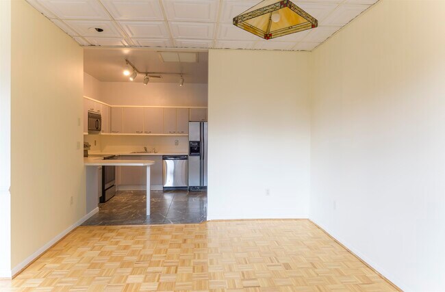 Building Photo - 75 Liberty Ave