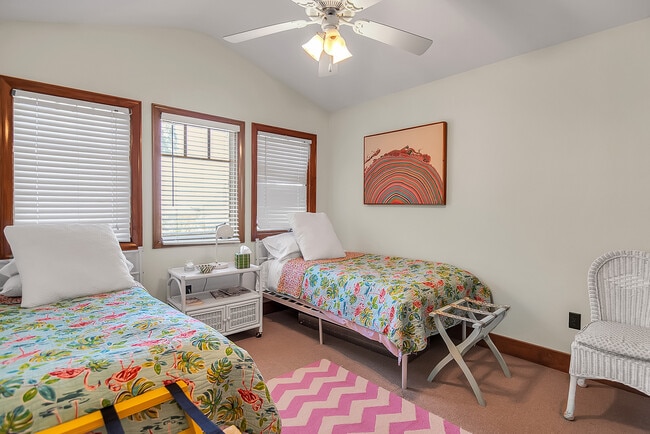 Building Photo - 203 Da Gullah Way