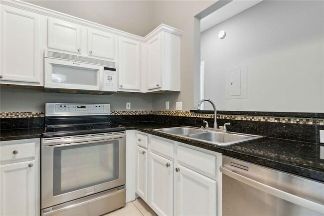 Building Photo - Coastal Comfort in Fernandina Beach – 2BR/...