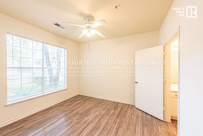 Building Photo - 4261 NE Meadowcreek Circle Unit#105, Fayetteville, AR 72703