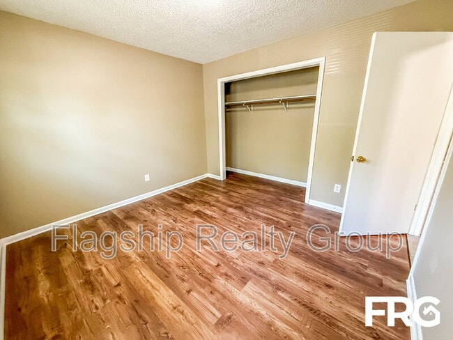 Building Photo - 418 N Kornegay St