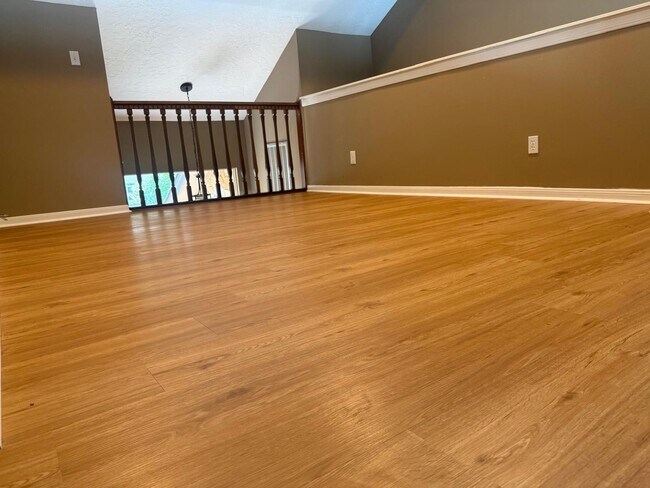 Building Photo - 9 Huntsmans Horn Cir