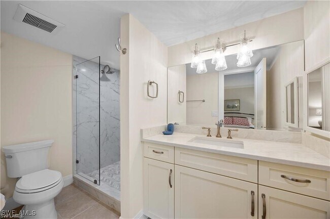 Building Photo - 3070 Gulf Shore Blvd N