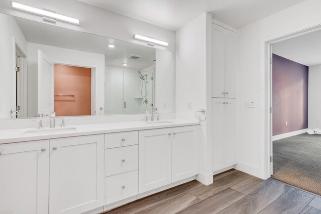 Building Photo - 3578 Rambla Pl