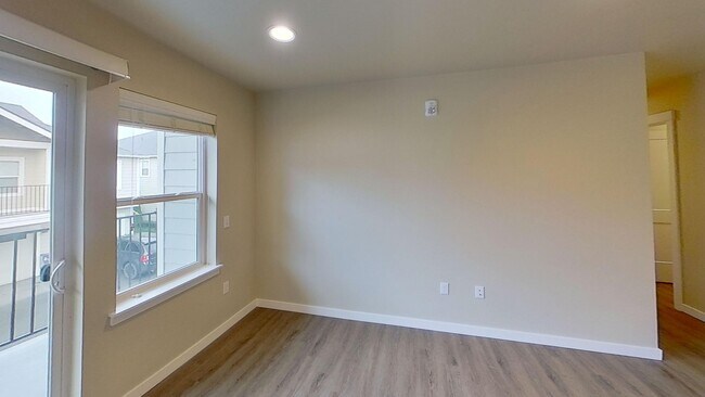 Building Photo - Spacious 2-Bedroom, 2-Bathroom Townhome in West Olympia — JUST REDUCED!