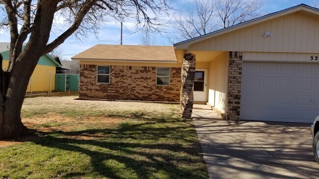 Building Photo - HOME ON QUIET STREET NEAR HOSPITAL