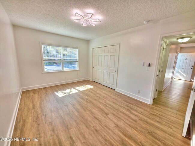 Building Photo - 3434 Blanding Blvd