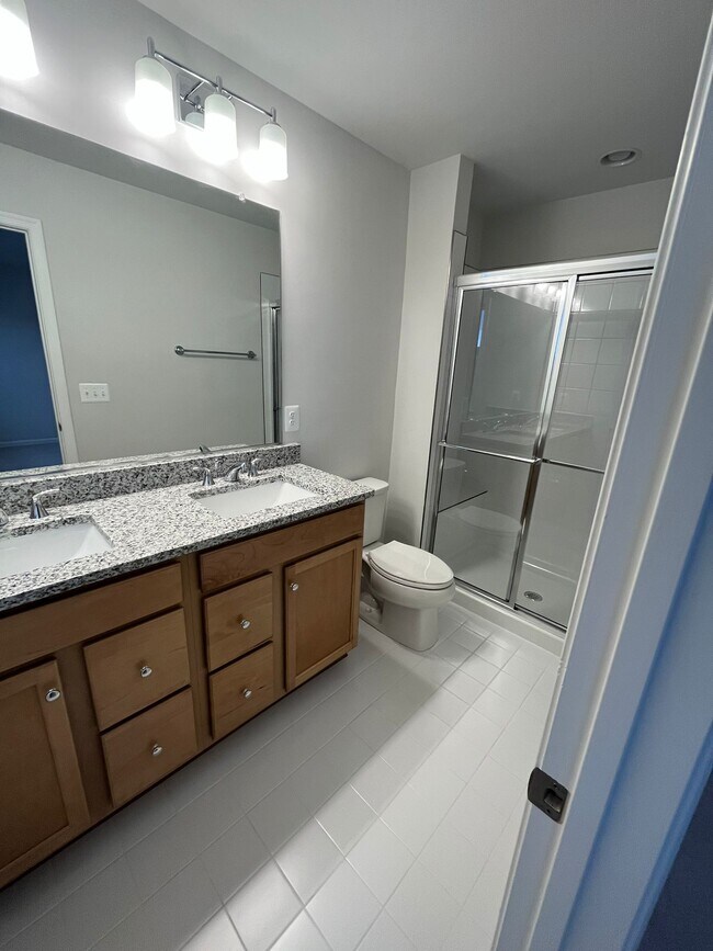 Building Photo - 5981 McComb St