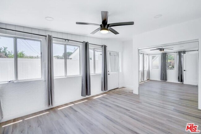 Building Photo - 19924 Welby Way