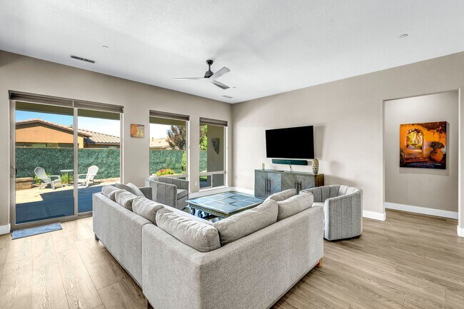 Building Photo - 2722 Mylonite Dr