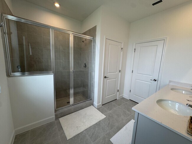 Building Photo - 14083 SW Thorens Dr