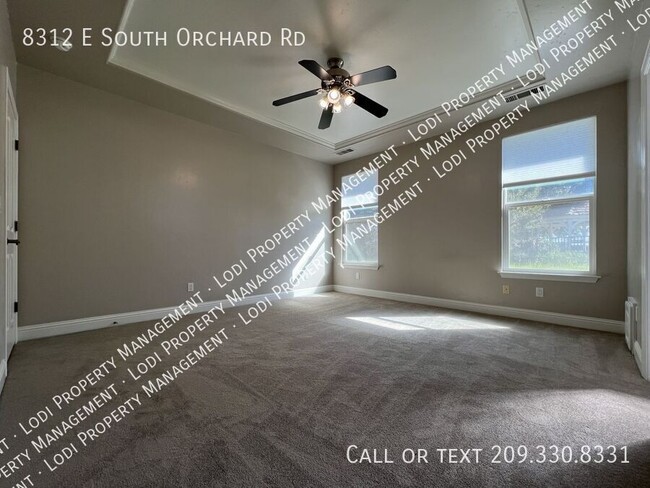 Building Photo - 8312 E Orchard Rd