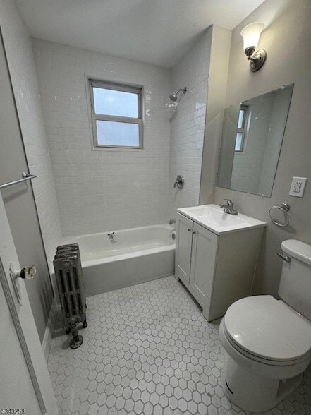 Building Photo - 854 Pennington St
