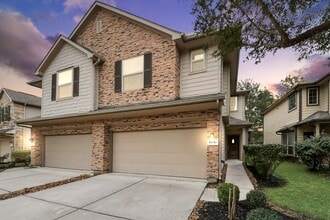 Building Photo - 16130 Beachside Pl