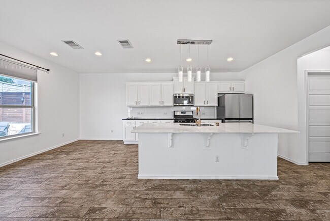 Building Photo - 3651 Sandy Brook Dr