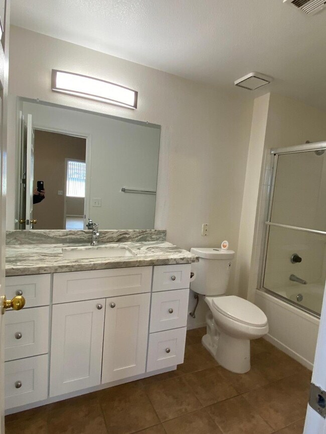 Building Photo - 7009 E Acoma Dr