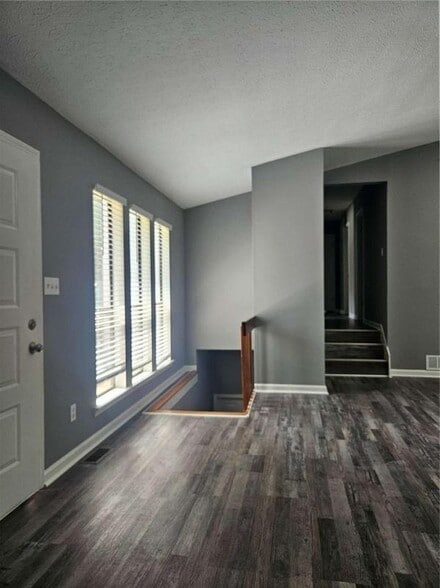 Building Photo - 4115 Cranwood Dr
