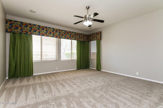 Building Photo - 10913 E Butherus Dr