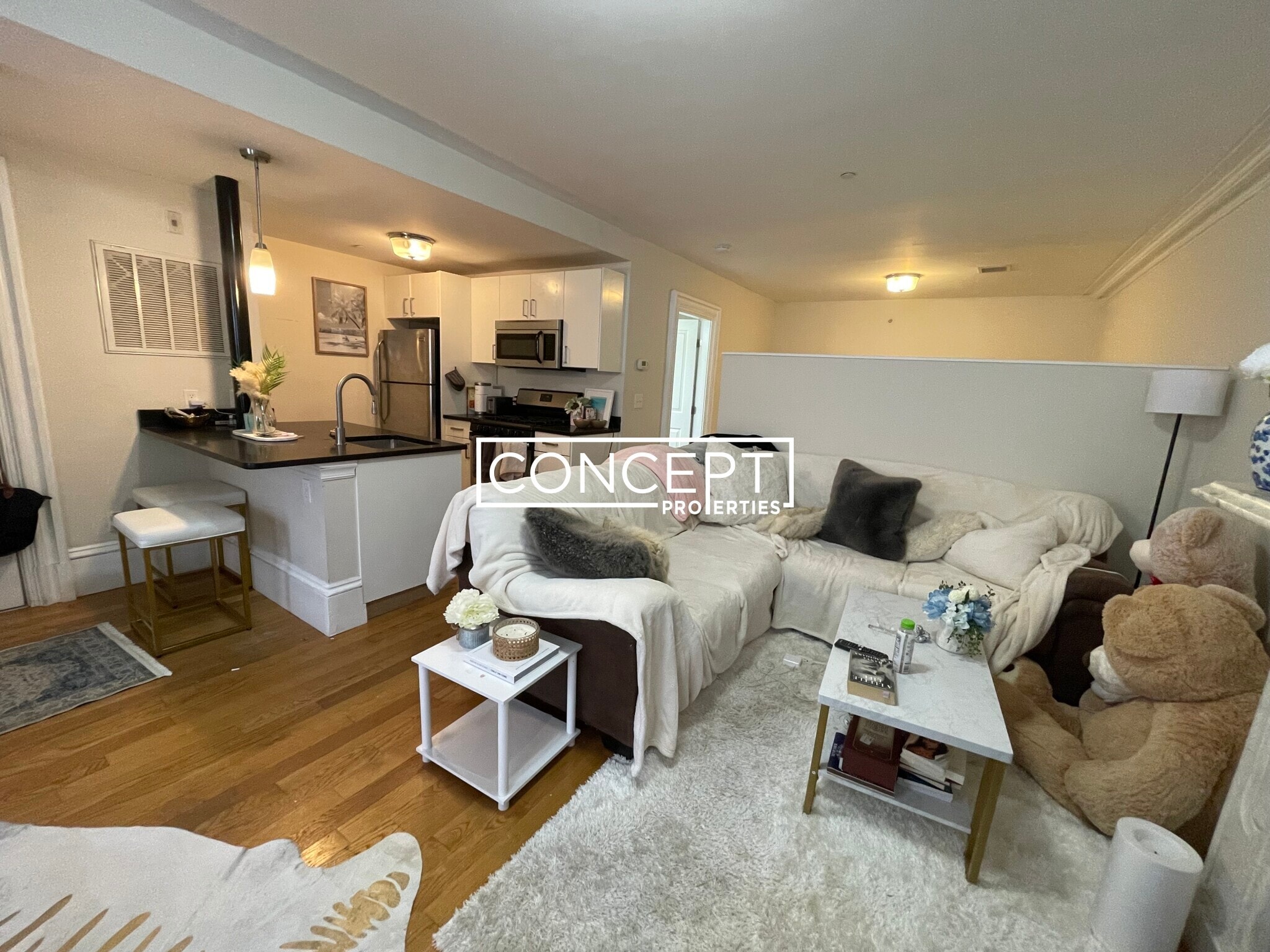 Building Photo - 658 Massachusetts Ave