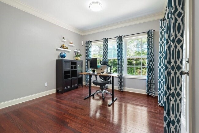 Building Photo - 3888 Fairhill Point