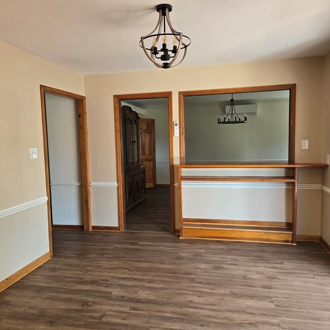 Building Photo - 29093 Arlington Rd