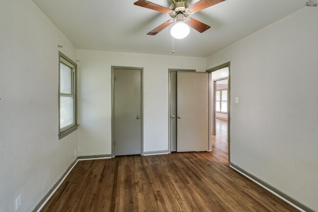 Building Photo - 4300 Hughes Dr