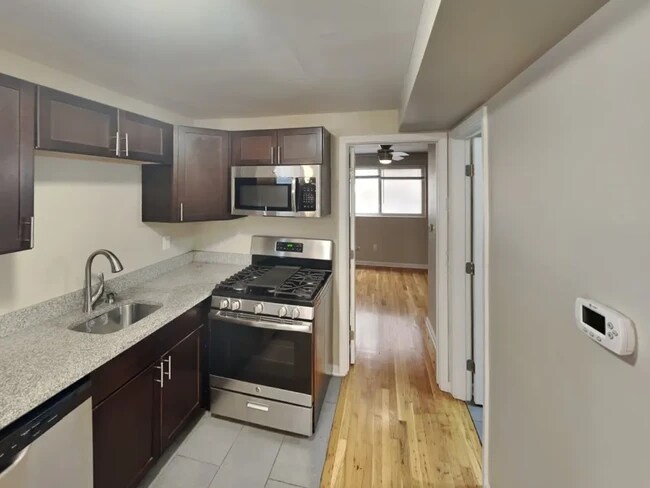 Building Photo - Lantern Square Apartments-A3