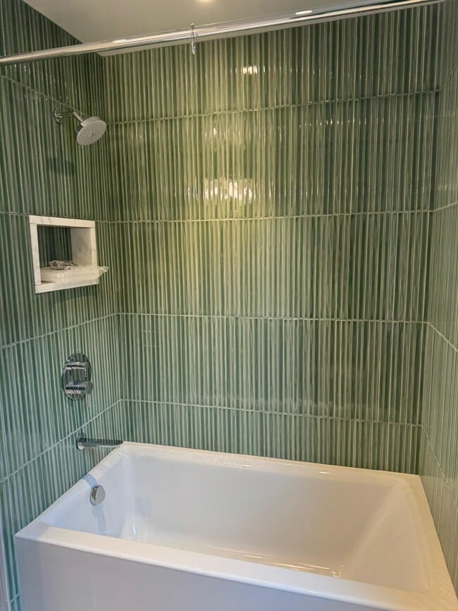 Building Photo - 625 Court St