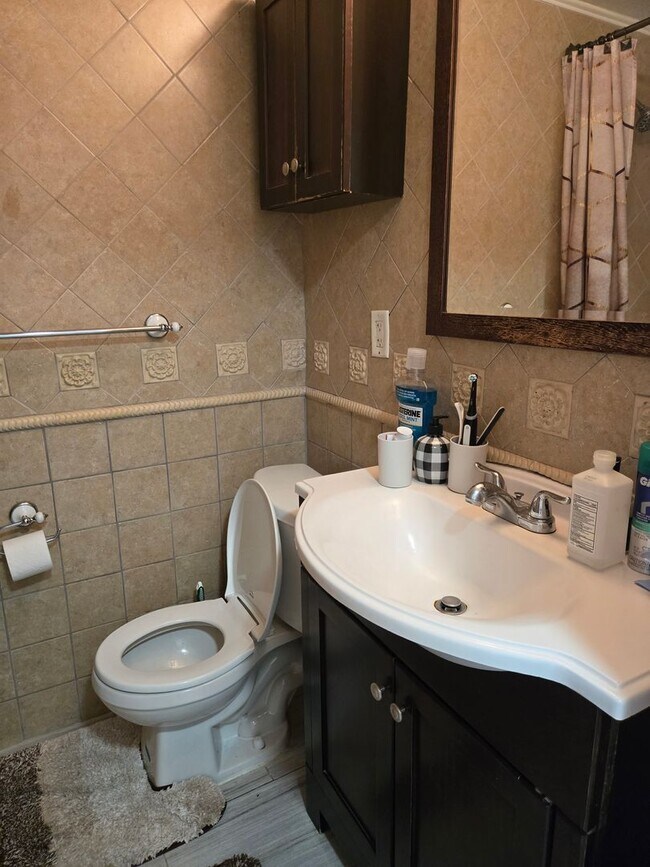 Building Photo - Immaculate Midtown Studio in Riverside