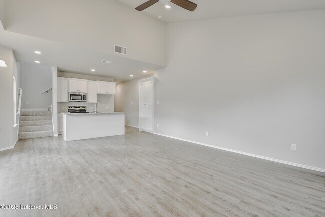 Building Photo - 3121 74th St