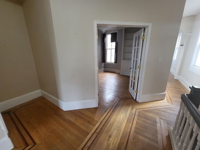 Building Photo - 2619 St Paul St