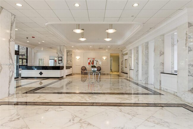 Building Photo - 5700 Collins Ave