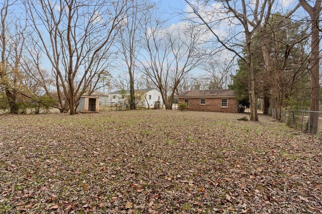 Building Photo - 2710 Cave Ave NW